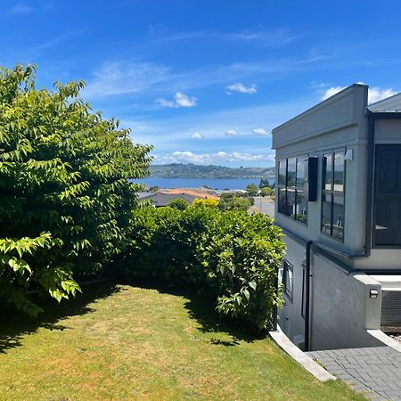 Lake Taupo Holiday Home מראה חיצוני תמונה