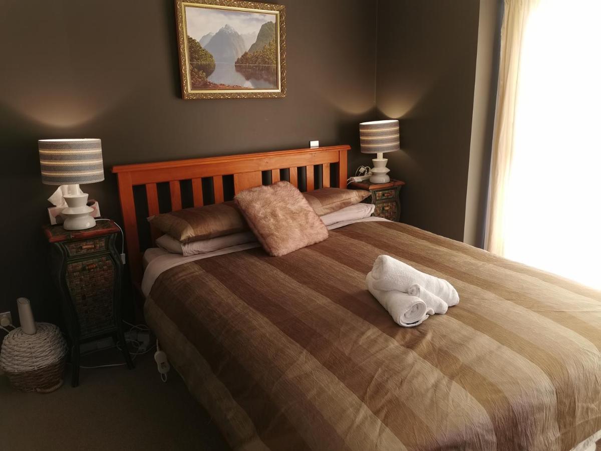 Lake Taupo Holiday Home מראה חיצוני תמונה